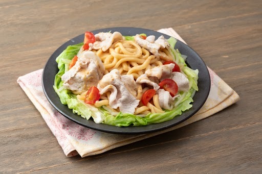 キャベツと豚しゃぶのサラダうどん