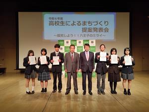 04_代表生徒 記念撮影