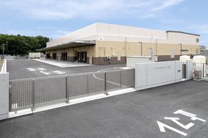 施設外観(西側)