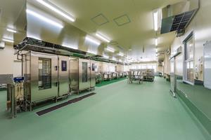 煮炊き調理室（スチコン側）