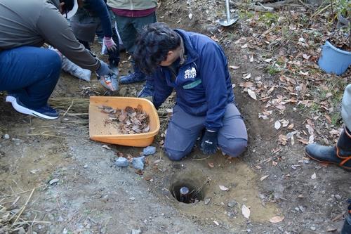 R7第1回雨庭づくり11