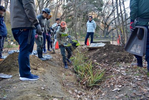 R7第1回雨庭づくり12