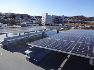 陵南中学校の太陽光パネル
