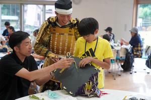 子ども手作り甲冑教室1